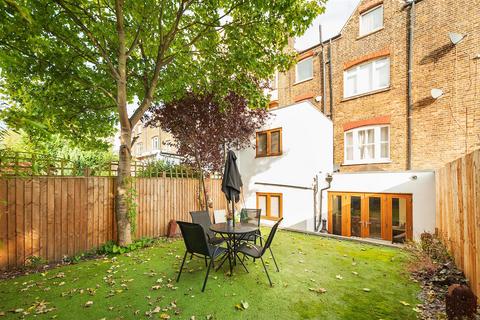 4 bedroom apartment to rent, Sumatra Road, West Hampstead, London, NW6