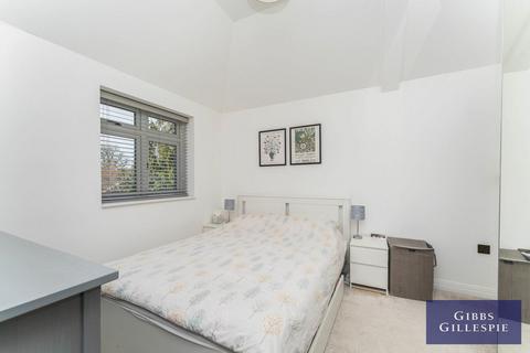 2 bedroom flat to rent, West Way, Ruislip, HA4