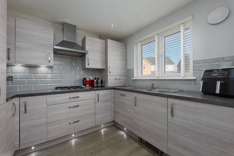 11 Buttercup Crescent, Cambuslang, Glasgow, G72 6AG