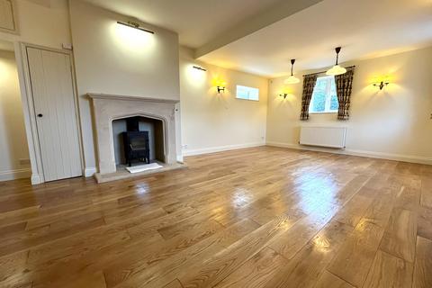 3 bedroom detached house to rent, Turners Hill RH10