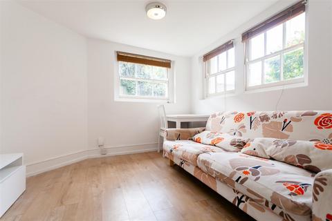 1 bedroom apartment to rent, Queensbridge Road, London E2