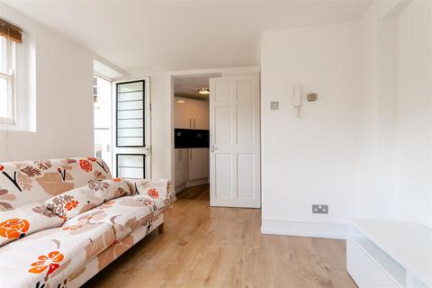 1 bedroom apartment to rent, Queensbridge Road, London E2