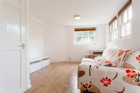 1 bedroom apartment to rent, Queensbridge Road, London E2