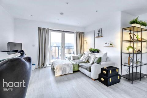 2 bedroom flat for sale, Devonshire Close, Grays