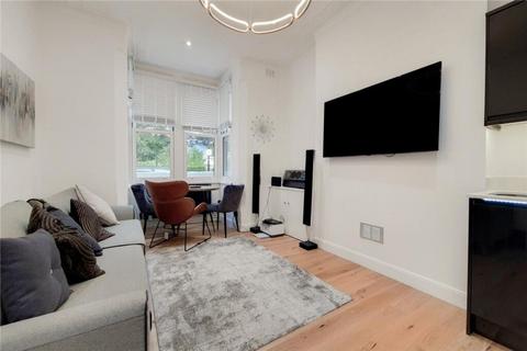 2 bedroom flat for sale, Birdhurst Road, London, SW18