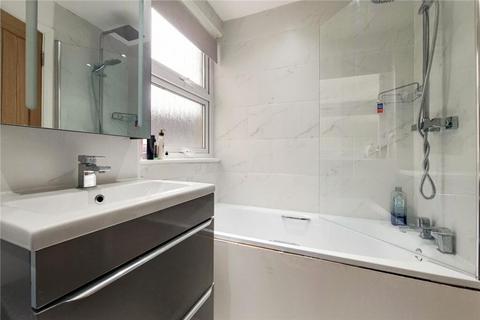 2 bedroom flat for sale, Birdhurst Road, London, SW18