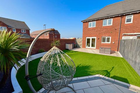 3 bedroom end of terrace house for sale, Bulkhead Drive, Fleetwood FY7