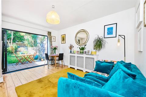 2 bedroom flat for sale, Ashlake Road, London, SW16