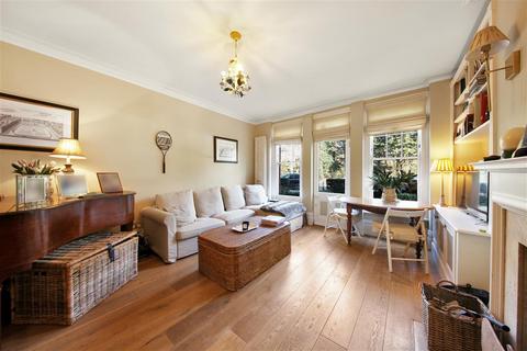 3 bedroom flat to rent, Albert Bridge Road, SW11