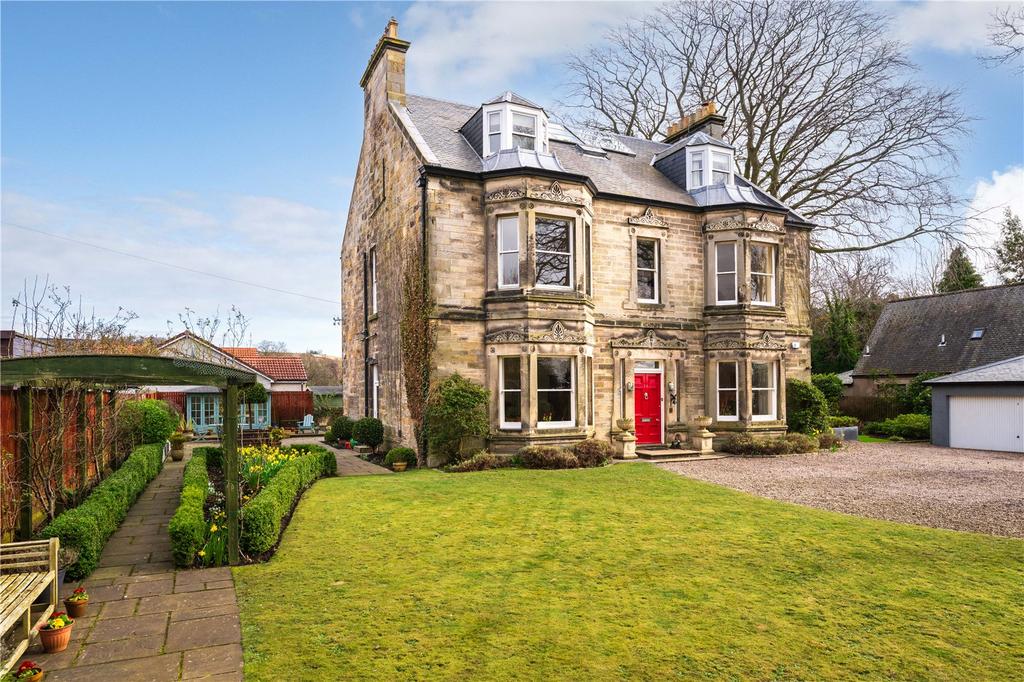 Front Lawn/House