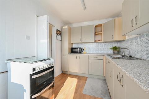 2 bedroom apartment for sale, Prince Charles Close, Southwick BN42