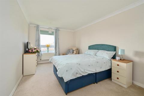 2 bedroom apartment for sale, Prince Charles Close, Southwick BN42