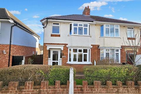 2 bedroom house for sale, Arncliffe Road, Netherhall