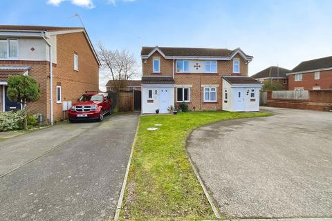 3 bedroom semi-detached house for sale, Darien Way, Leicester LE3