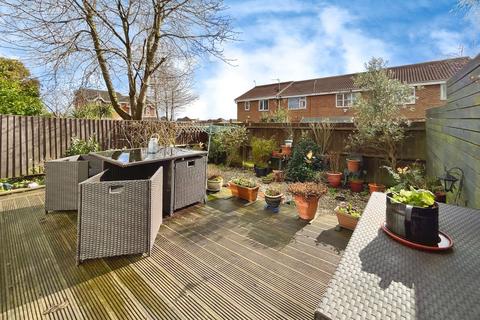 3 bedroom semi-detached house for sale, Darien Way, Leicester LE3