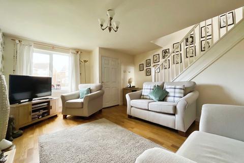 3 bedroom semi-detached house for sale, Darien Way, Leicester LE3