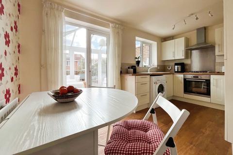 3 bedroom semi-detached house for sale, Darien Way, Leicester LE3