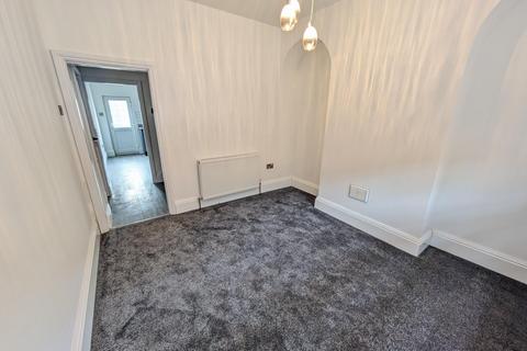 2 bedroom terraced house to rent, Norton Street, Grantham, NG31