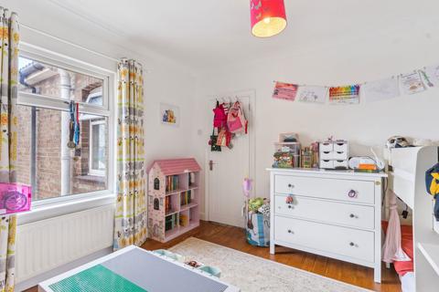 6 Douglas Crescent, Houghton Regis, Dunstable, LU5 5AT