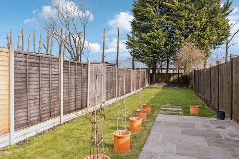 6 Douglas Crescent, Houghton Regis, Dunstable, LU5 5AT