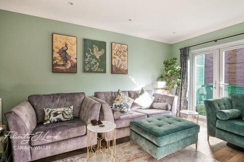 2 Arden Crescent, London, E14 9WA