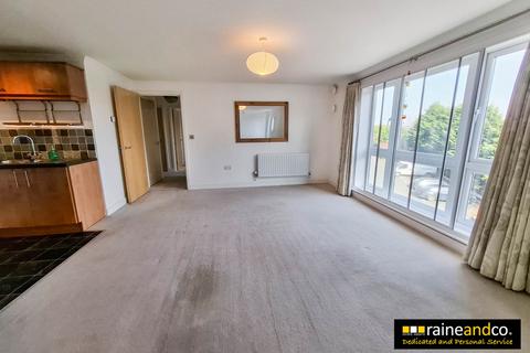 16, Kings Place North Drive, Hatfield, AL9 5EG