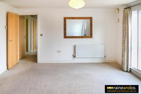 16, Kings Place North Drive, Hatfield, AL9 5EG