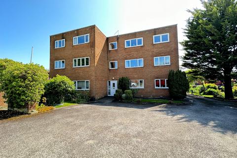 2 bedroom flat to rent, Medlar Gate, Wesham PR4