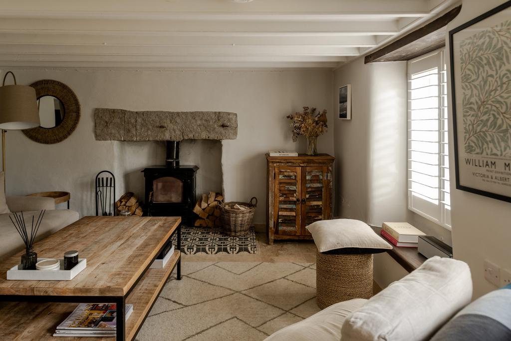 266979   20250228 rose cottage gweek inigo 23 h...