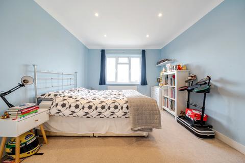 34 Thurlstone Road, Ruislip, HA4 0BT