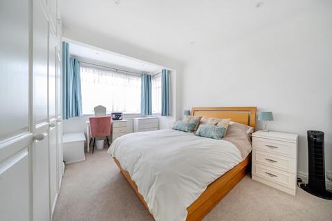 34 Thurlstone Road, Ruislip, HA4 0BT