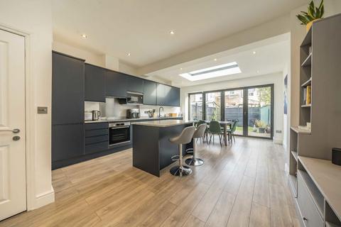 4 bedroom terraced house for sale, Ascot Road, London SW17