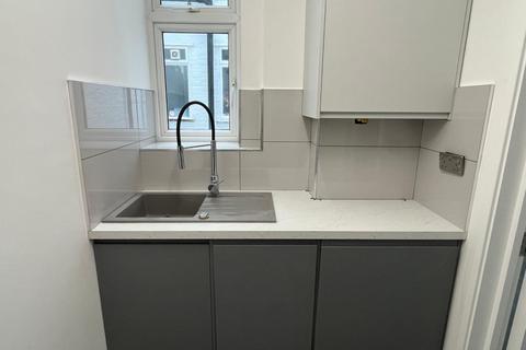 2 bedroom flat to rent, Bath House, Bath Terrace, London, SE1