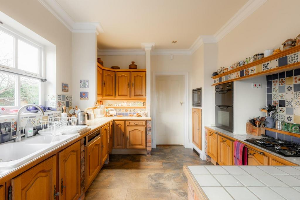 250228 REMAX 186 BRIDGNORTHRD-0395-HDR.jpg