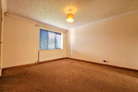 3 bedroom detached house to rent, The Pennines, Preston PR2