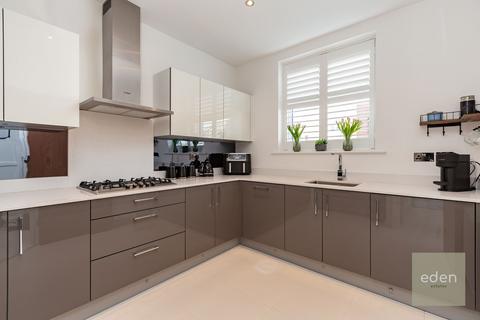 9 Hambrook Road, Snodland, ME6 5SQ