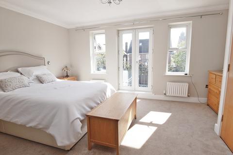 52 Whitstone Lane, Beckenham, BR3 3FZ