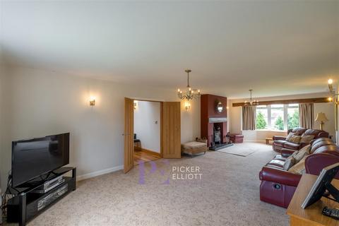 5 bedroom detached house for sale, Applebee Road, Burbage LE10