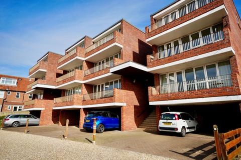 2 bedroom apartment for sale, Cliff Road, Sheringham, NR26