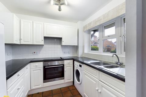 2 bedroom terraced house to rent, Winchelsea Close, Banbury OX16