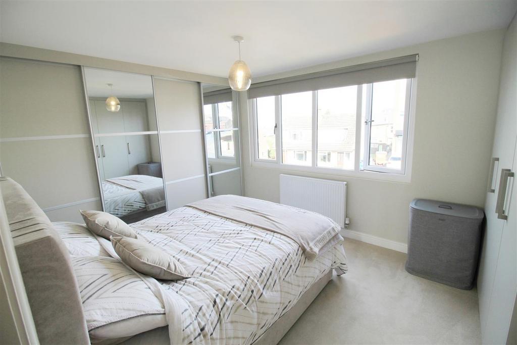 Bedroom 1.jpg