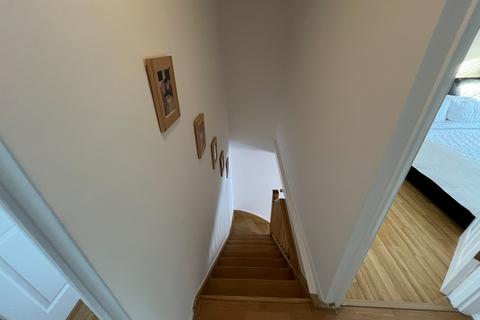 6 Sheepcote Close, Hounslow, TW5 9RH