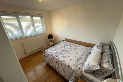6 Sheepcote Close, Hounslow, TW5 9RH