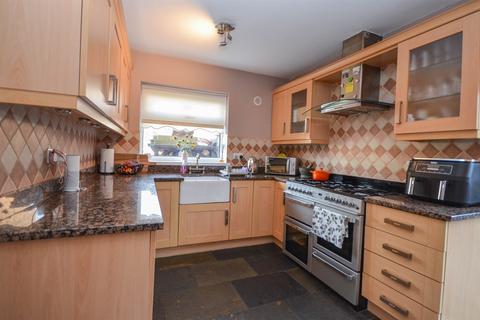 3 bedroom semi-detached house for sale, Fulbrook Road, Kenton