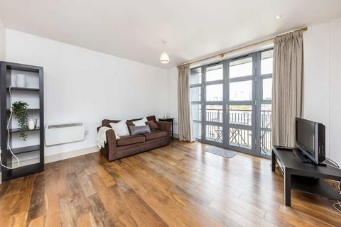 1 bedroom flat for sale, Corben Mews, London SW8