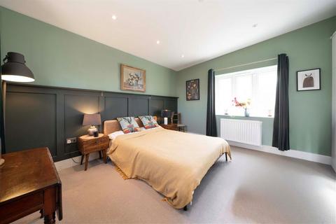 undefined, Court Mews, London SE13