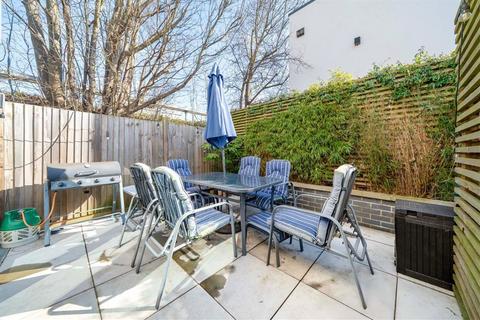 undefined, Court Mews, London SE13