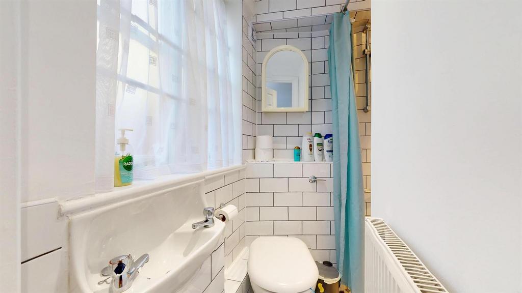 18 KRbathroom2.jpg