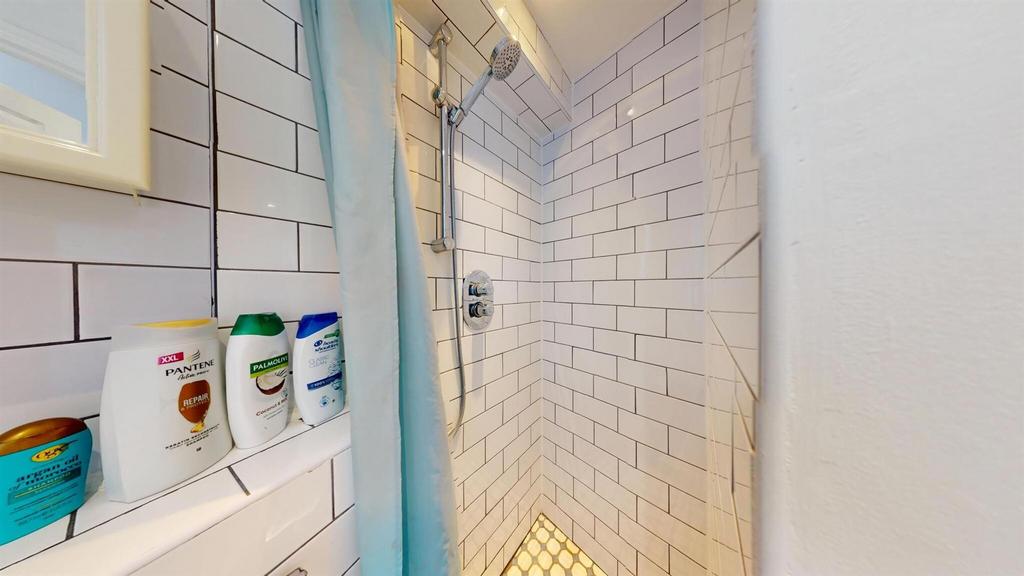 18 KRBathroom4.jpg