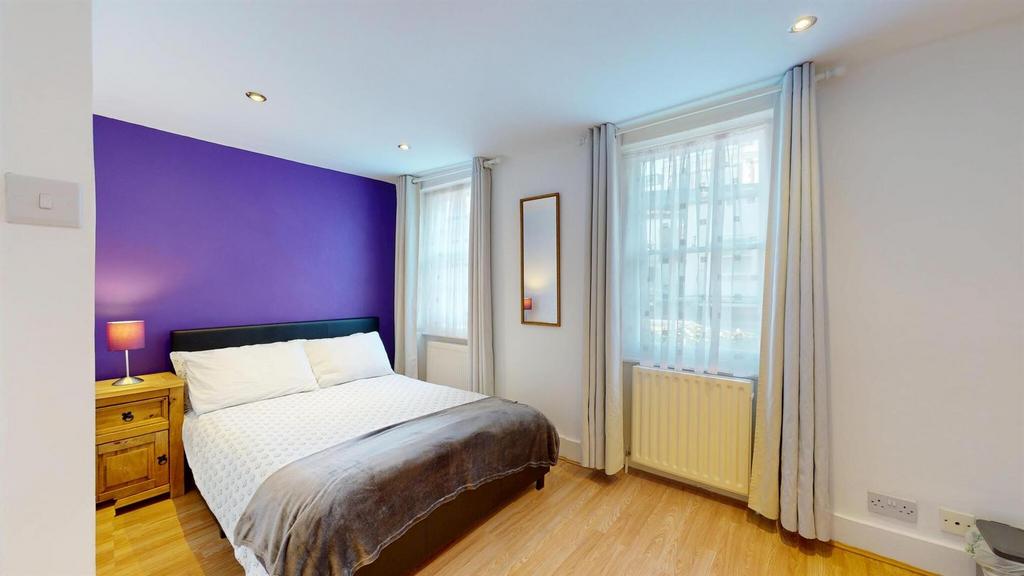 18 KRbedroom1.jpg